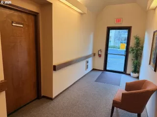 Photo #2: 144285043 Listing 