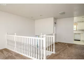 Photo #3: 144470471 Listing