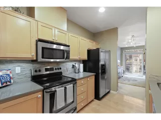 Photo #6: 145341619 Listing 