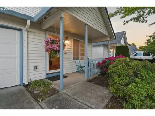 Photo #3: 145373443 Listing
