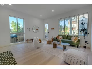 Photo #2: 145388243 Listing