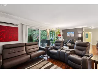 Photo #4: 145527313 Listing