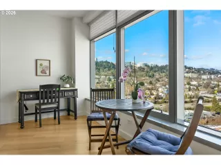 Photo #4: 146488955 Listing 