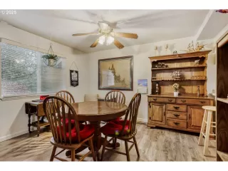 Photo #4: 146577066 Listing