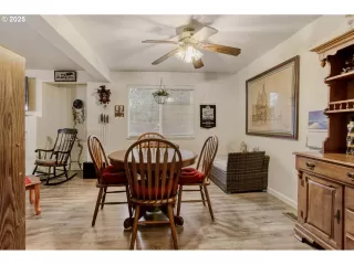 Photo #5: 146577066 Listing