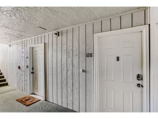 Photo #3: 147440559 Listing 