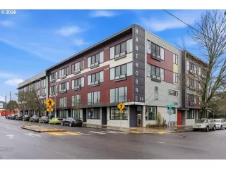 Photo #1: 147990417 Listing 