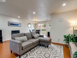 Photo #5: 148075447 Listing 