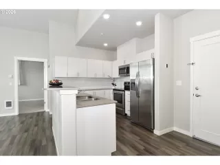 Photo #3: 148090730 Listing 