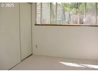 Photo #4: 148292432 Listing