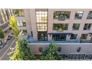 Photo #6: 148626958 Listing