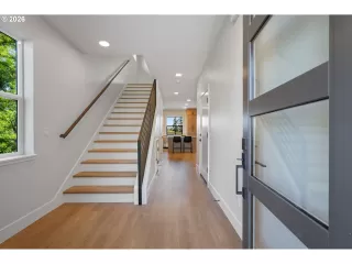 Photo #1: 148713434 Listing
