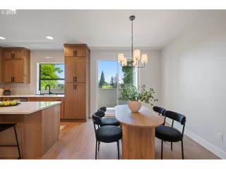Photo #4: 148713434 Listing