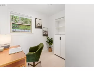 Photo #5: 149061352 Listing