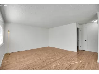 Photo #2: 149412298 Listing 