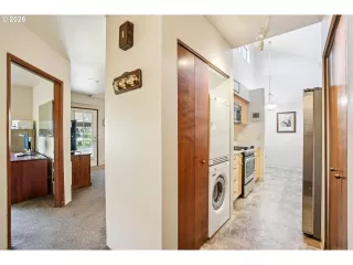 Photo #4: 149529970 Listing