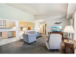 Photo #5: 149529970 Listing