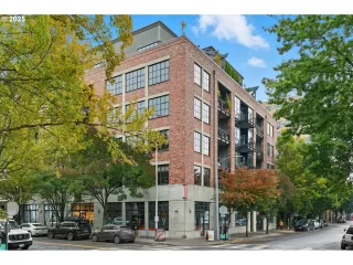 Photo #1: 150058588 Listing