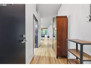 Photo #5: 150058588 Listing