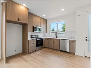 Photo #4: 150064055 Listing