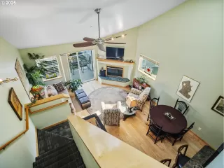 Photo #5: 150448444 Listing