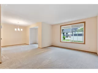 Photo #3: 150742506 Listing