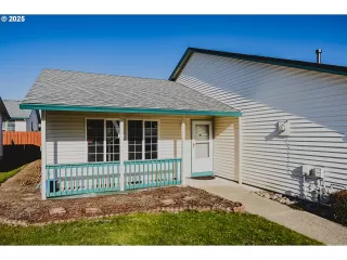 Photo #4: 151944039 Listing