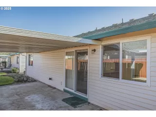 Photo #5: 151944039 Listing