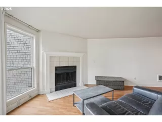 Photo #6: 152062955 Listing 