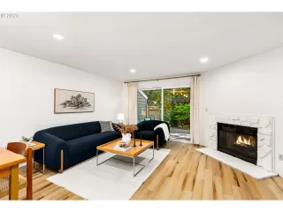 Photo #2: 153283586 Listing 