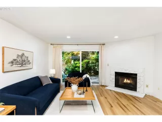 Photo #3: 153283586 Listing 