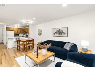 Photo #5: 153283586 Listing 