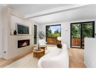 Photo #6: 153475852 Listing 