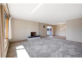 Photo #3: 154413498 Listing 