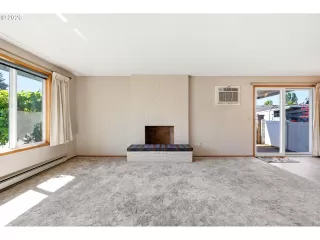 Photo #4: 154413498 Listing 
