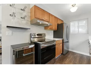 Photo #5: 154607476 Listing 