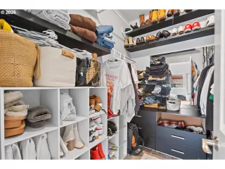 Photo #4: 154914822 Listing