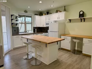 Photo #1: 155043607 Listing 