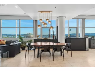 Photo #1: 155286935 Listing