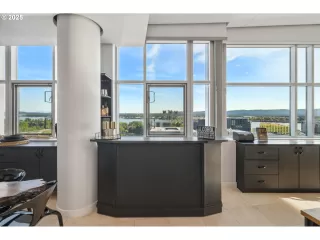 Photo #4: 155286935 Listing