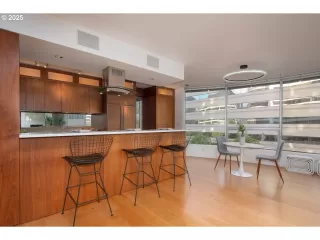 More Details about MLS # 155637124 : 1500 SW 5TH AVE 601