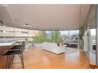 Photo #3: 155637124 Listing 