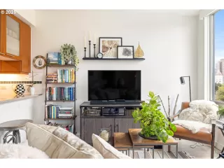 Photo #6: 156454804 Listing 