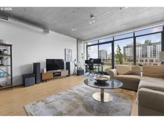 Photo #6: 156674749 Listing 