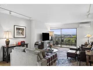 Photo #3: 156783299 Listing 