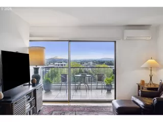 Photo #5: 156783299 Listing 