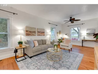 Photo #5: 157338702 Listing 