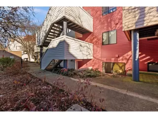 Photo #3: 157706949 Listing 