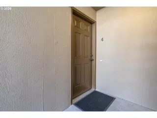 More Details about MLS # 158119291 : 4480 SW 96TH AVE 4