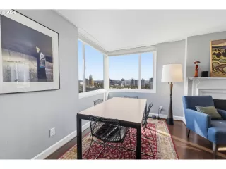 Photo #4: 158613839 Listing 